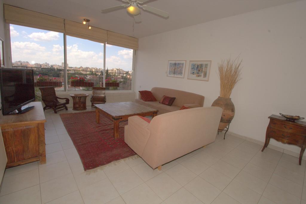 Kfar Saba View Apartment Rum bild