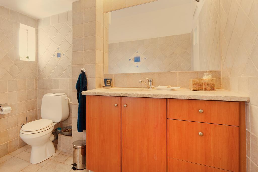 Kfar Saba View Apartment Rum bild